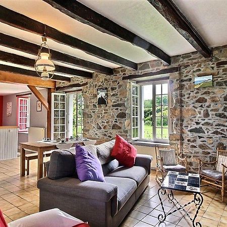 Holiday Home Le Gite De Kerneuil Gommenecʼh Esterno foto